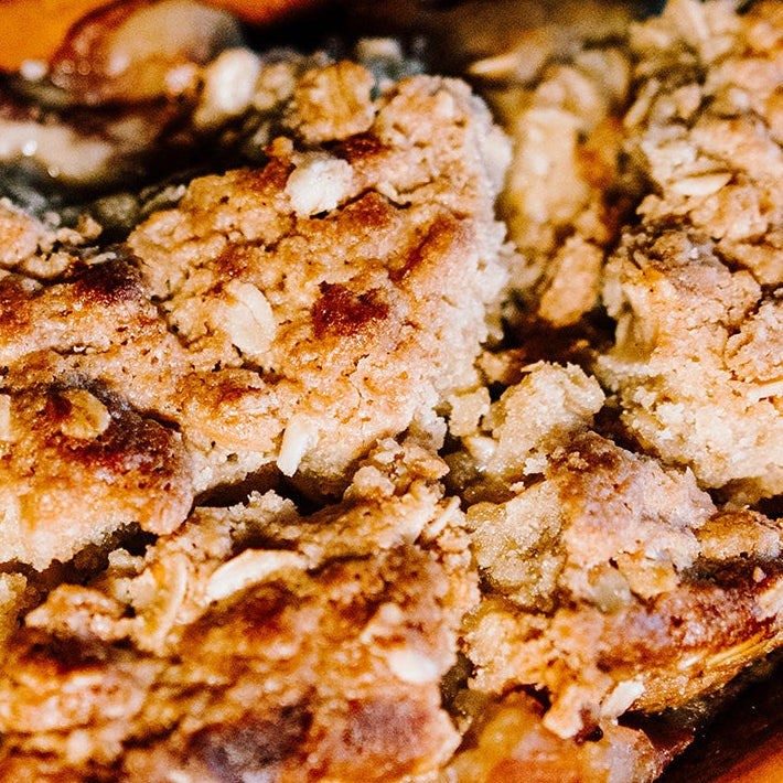 Cinnamon Apple Crisp Catering Tray